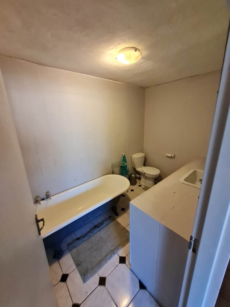 4 Bedroom Property for Sale in Rhodesdene Northern Cape